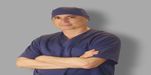 Cirujanos capilares en Vigo - Foto del Dr. Francisco Javier Ruiz Solanes, especialista en cirugía capilar