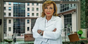Foto de la Dra. Helga Rivera Grela, especialista en medicina estética