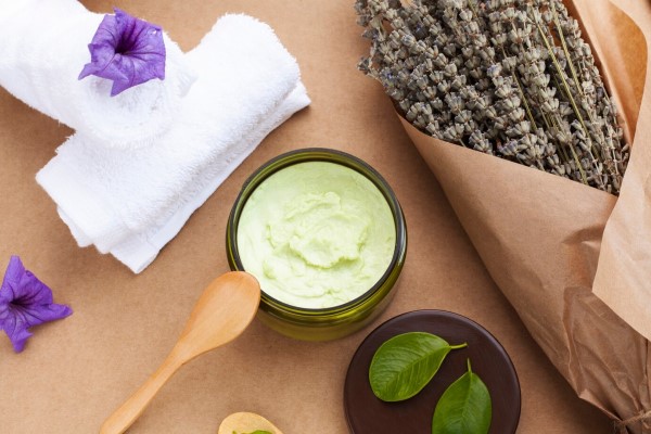 mascarilla para el cuidado del cabello realizada con ingredientes naturales