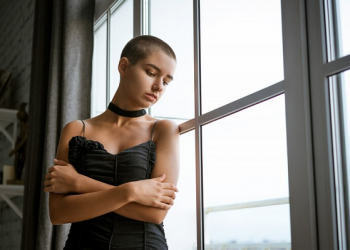 frenar alopecia juvenil
