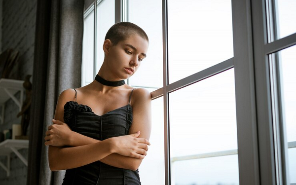 frenar alopecia juvenil
