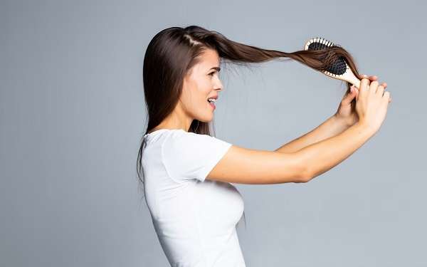 como desenredar el pelo sin dañarlo