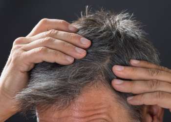 ¿Aumentar la melanina del cabello es posible?